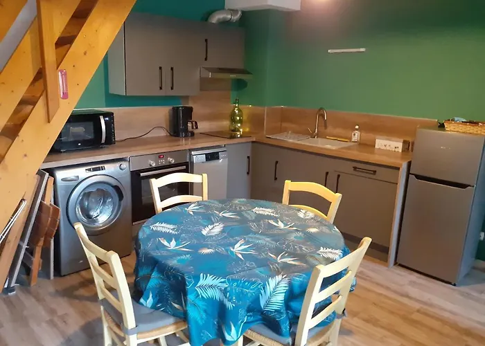 Appartement Agreable A 5 Mn Du Centre Du Village