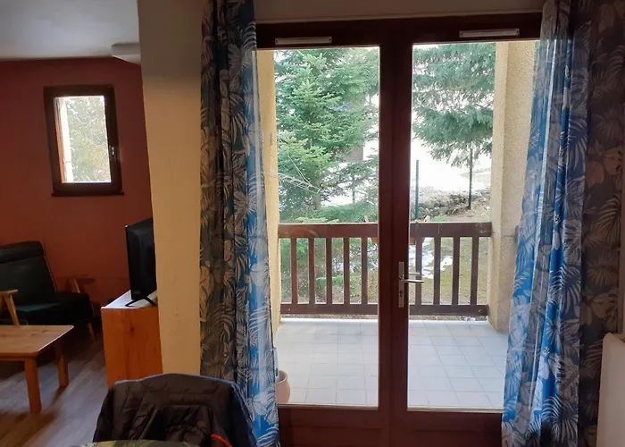Appartement Agreable A 5 Mn Du Centre Du Village